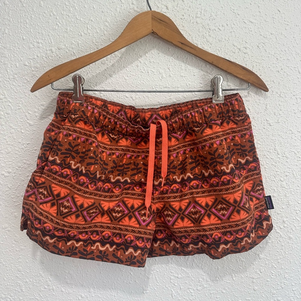 Patagonia orange & punk baggies 2” shorts women’s S
